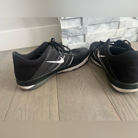 Nike women’s shoes - Picture 4 of 5